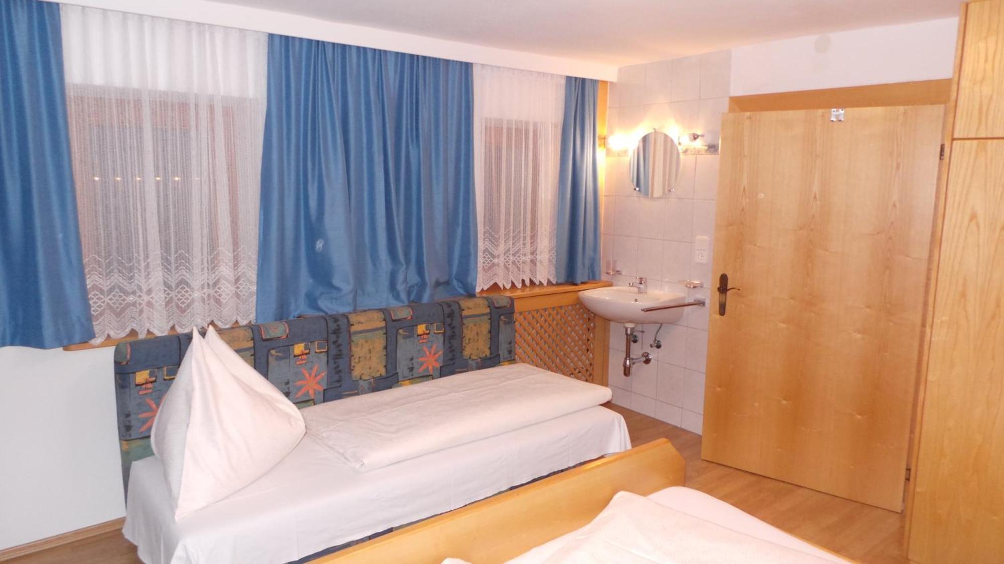 Haus Rainer Apartment Matrei in Osttirol Ruang foto