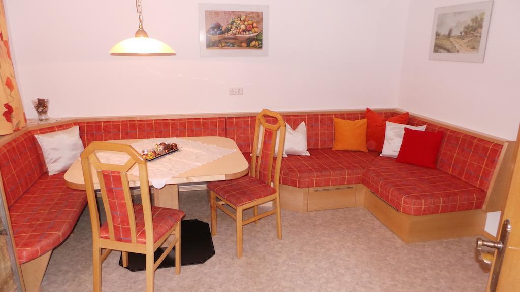 Haus Rainer Apartment Matrei in Osttirol Ruang foto