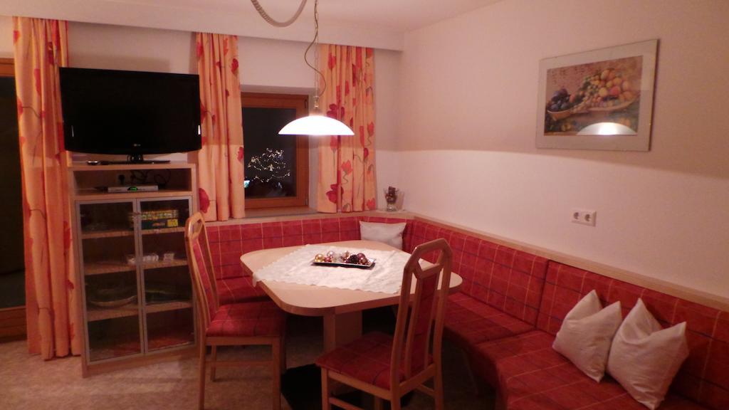 Haus Rainer Apartment Matrei in Osttirol Ruang foto